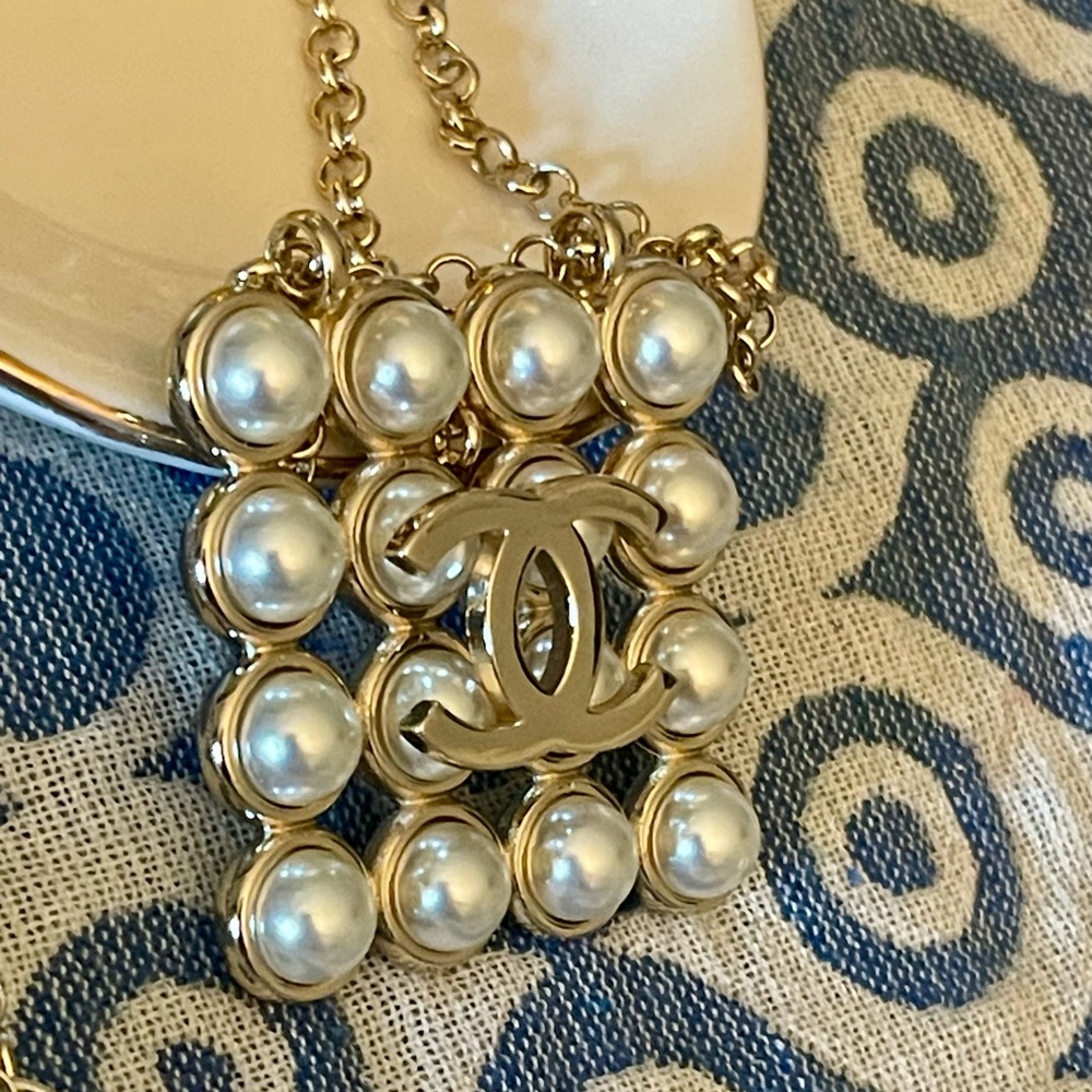 CC Pendant Necklace